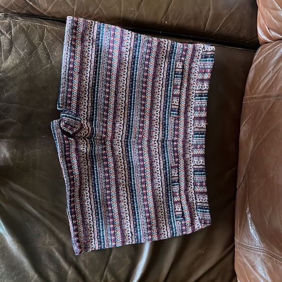 FREY boutique size medium shorts! - Picture 2 of 2